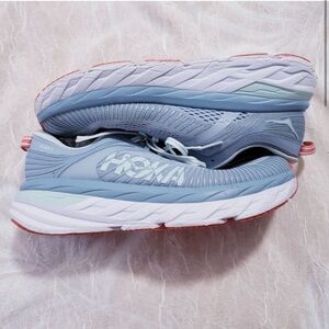 Hoka One One • Bondi 7 • Running Sneakers • Size 7.5 • Great Condition